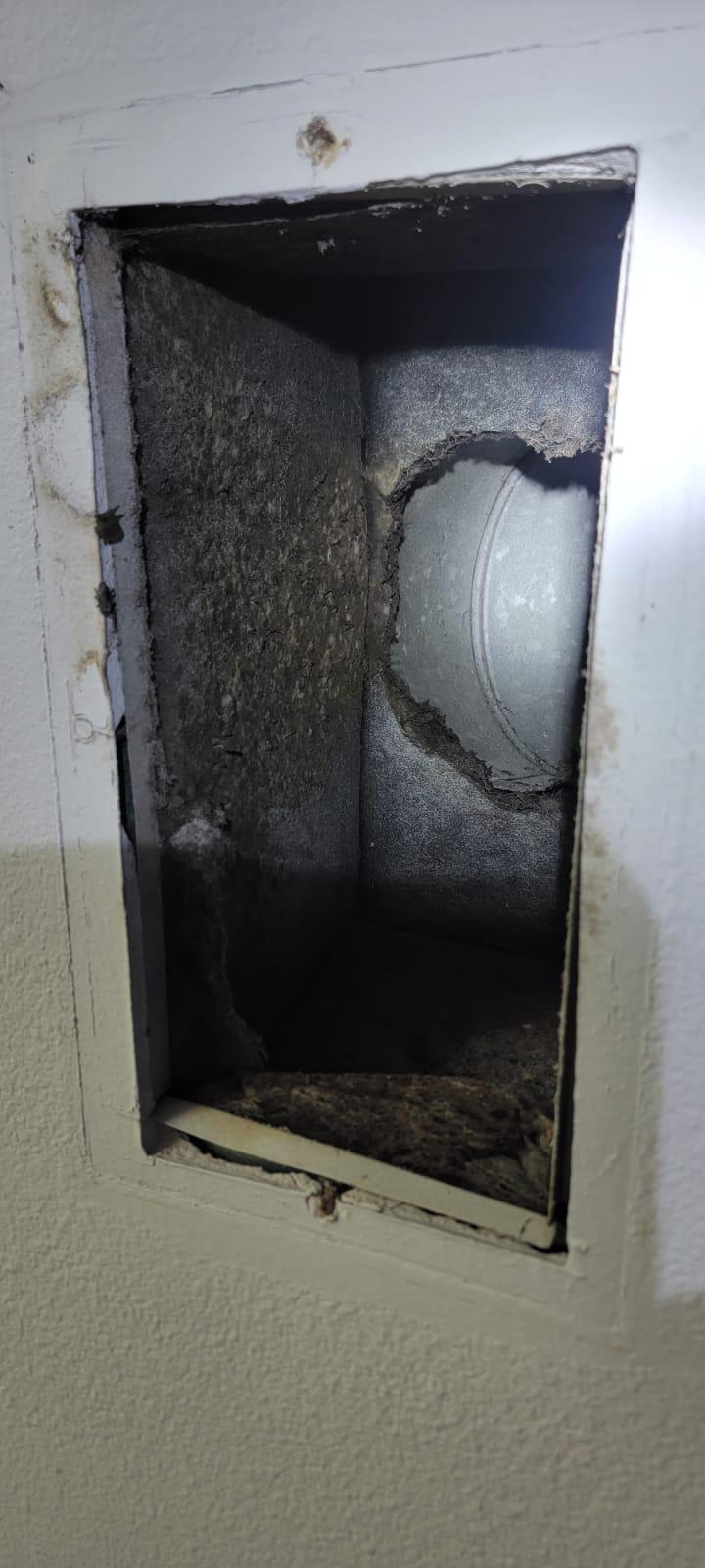 Hvac Duct Cleaning Before - Commercial Duct Cleaning: When and Why You Need It | HVAC247PRO Houston