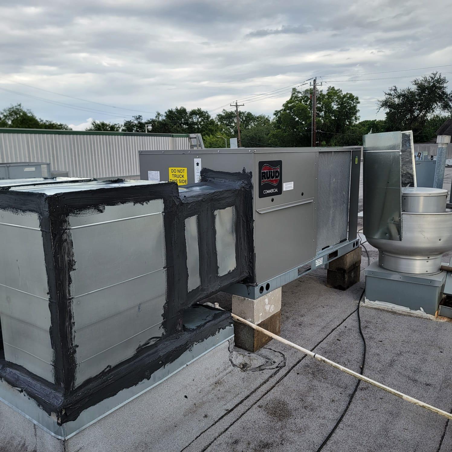 rooftop HVAC equipment maintenance for a Northline Aldine home
